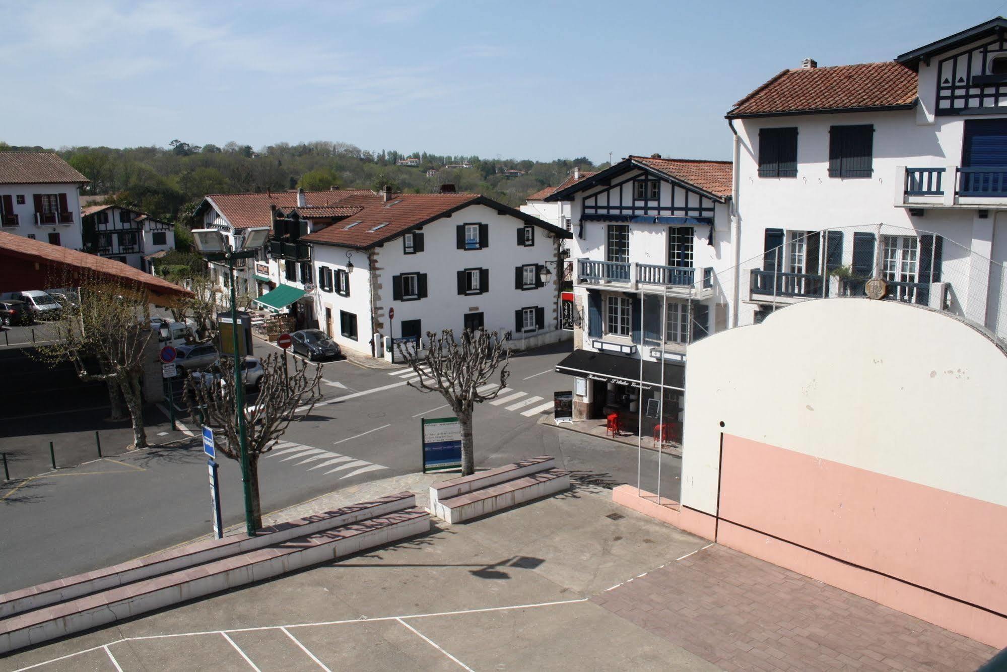 Hotel De La Rhune Ascain Exterior photo